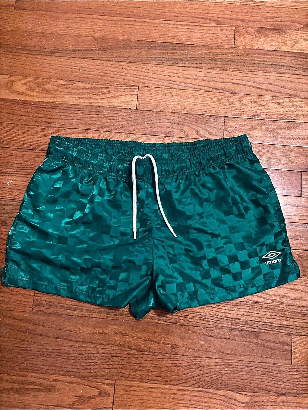 Umbro Vintage Style Checkered Soccer Shorts Green Size Large